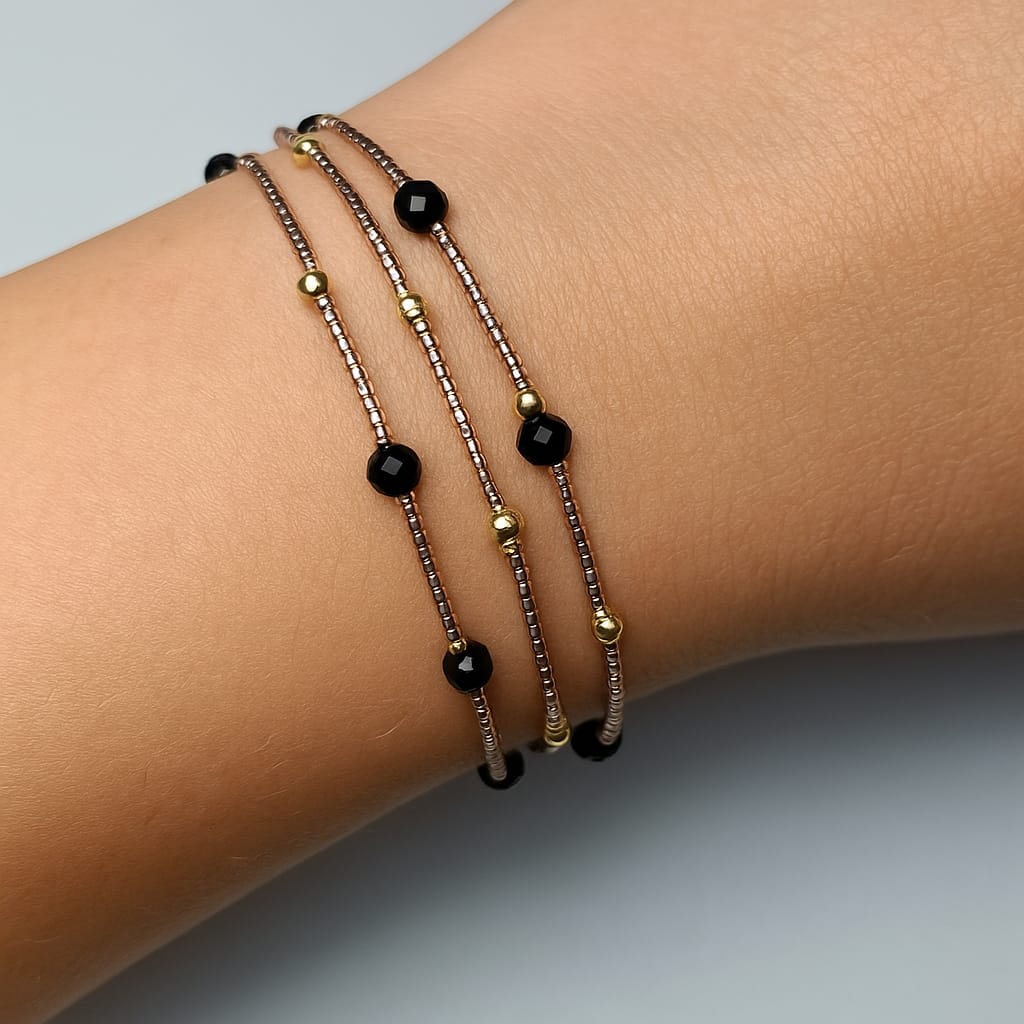 Brățară triplă handmade cu biluțe din aur 14K 3mm ,onix negru fațeta și mărgele Miyuki